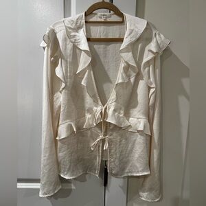 XL off white silk blouse ties in front